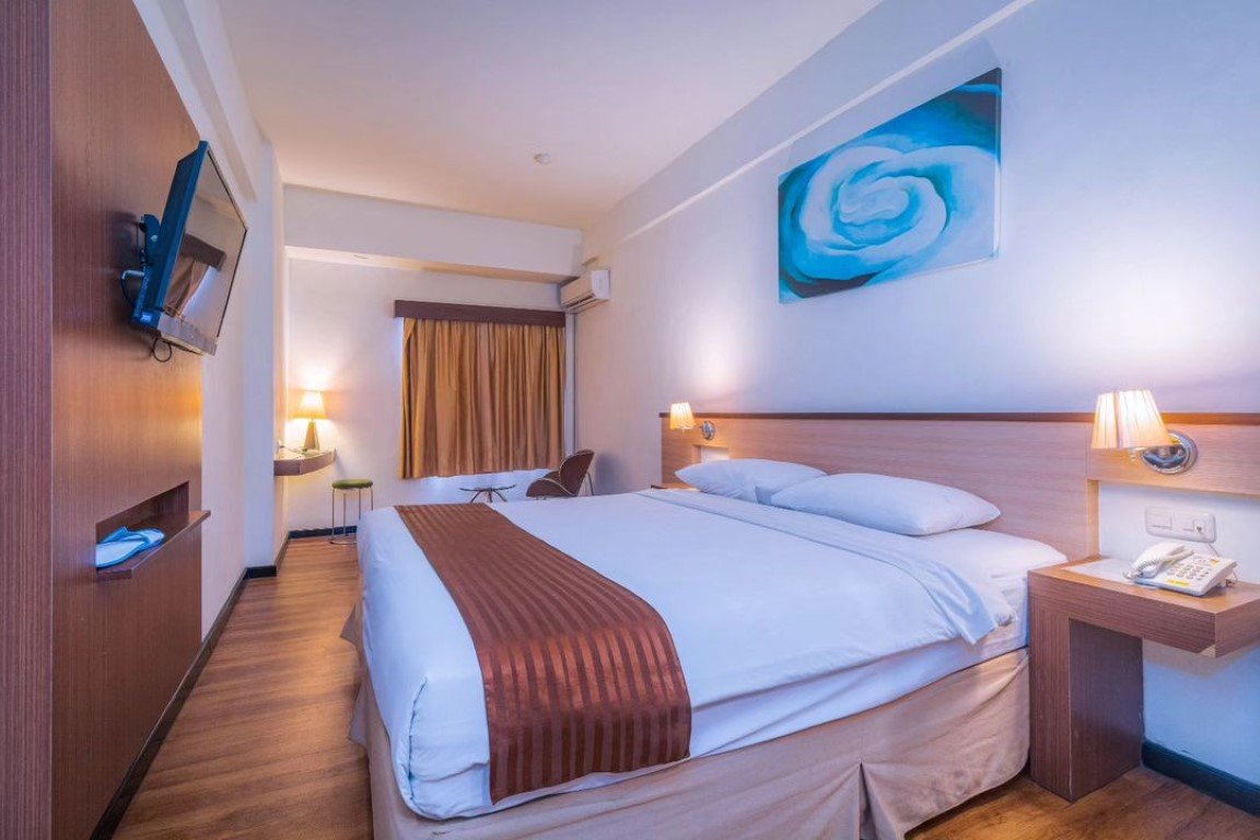 Room Vynil (1) (Medium)